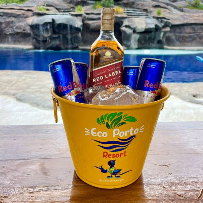 Combo Whisky Red Label + 04 Energéticos